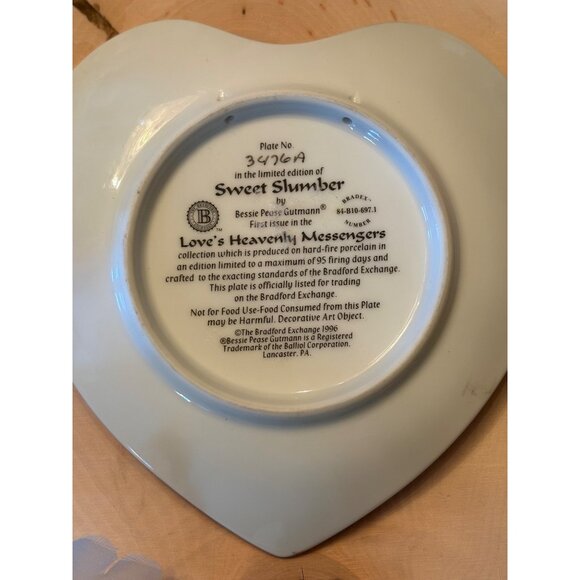 Heart-Shaped Porcelain Decorative Plate "Sweet Slumber" Angel Art & Gold Limited - Picture 7 of 9